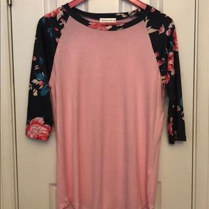 Cute quarter length sleeved shirt!